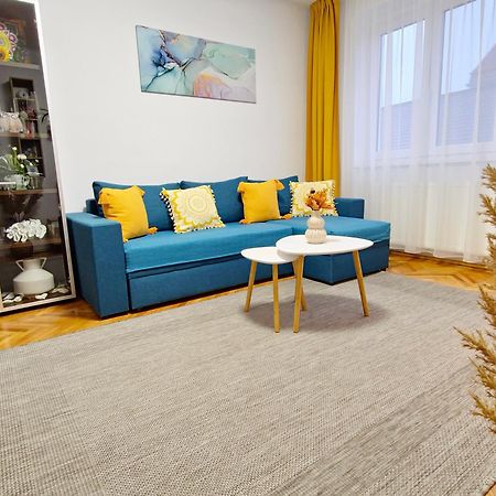 Tusmorez Central Apartment Târgu-Mureş Екстериор снимка