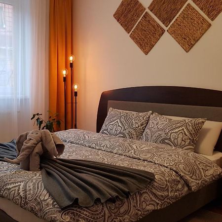Tusmorez Central Apartment Târgu-Mureş Екстериор снимка